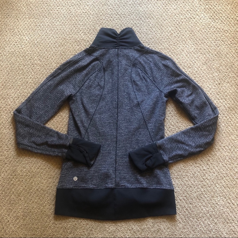 Lululemon Runderful 1/2 Zip - Picture 5 of 8